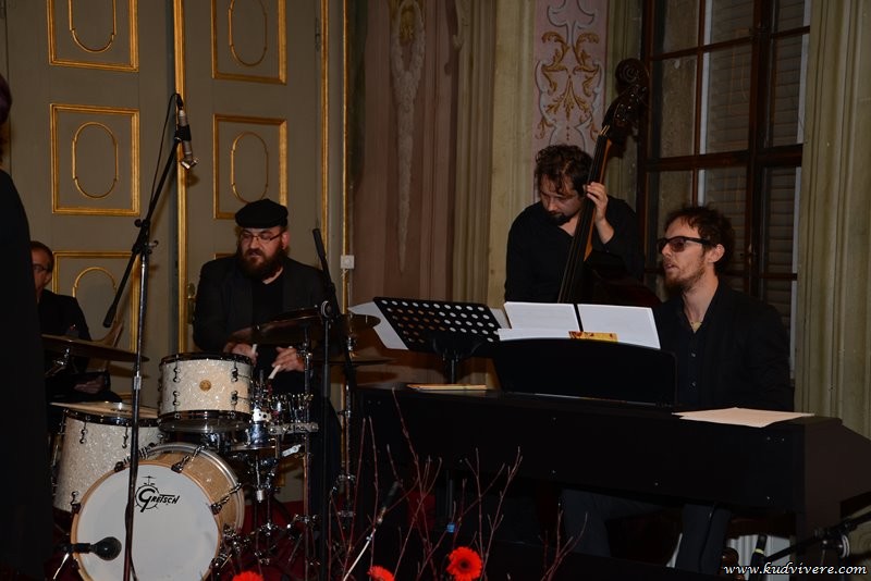 KONCERT OB 20-LETNICI VOKALNE SKUPINE VIVERE8